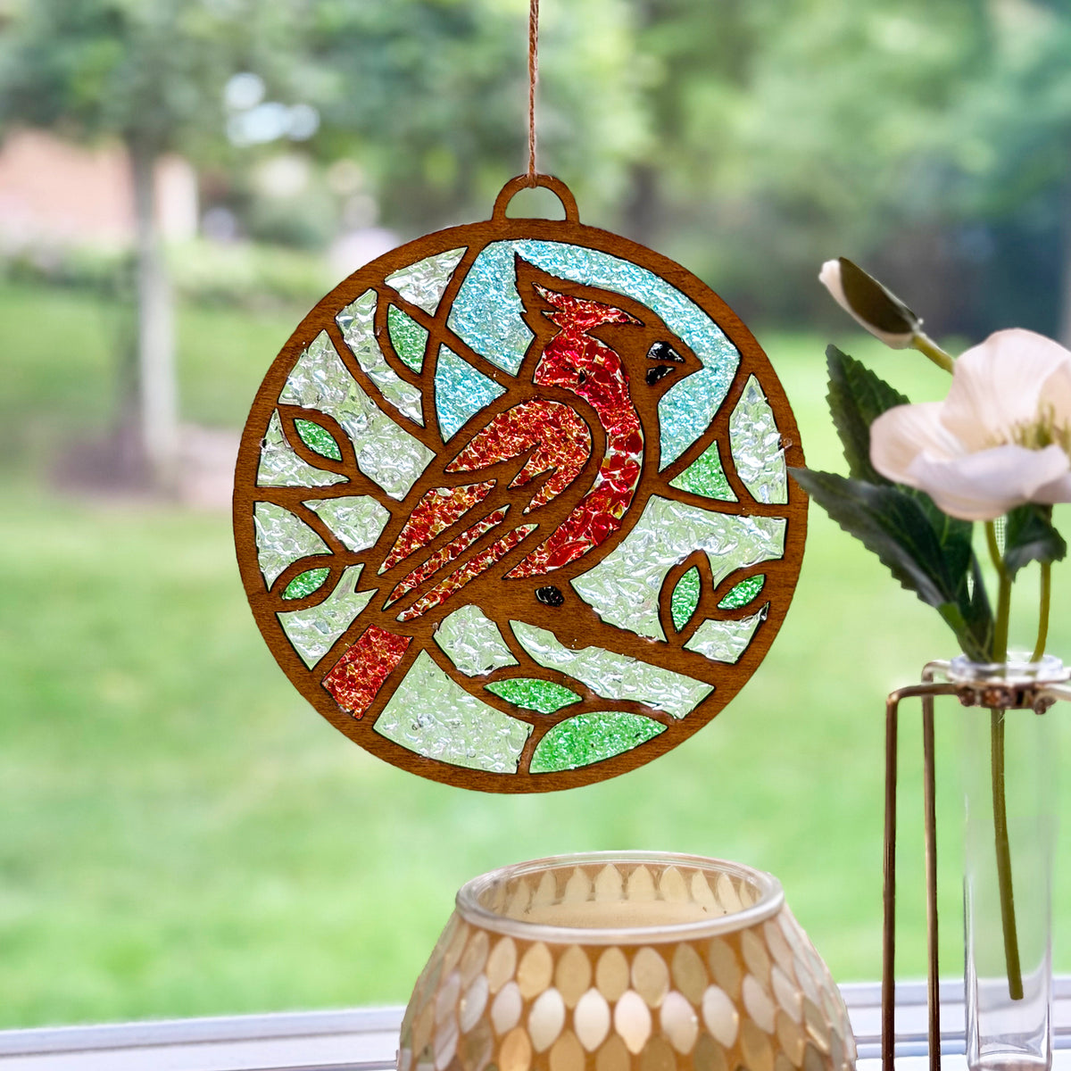 Cardinal Crushed Glass Suncatcher Kit
