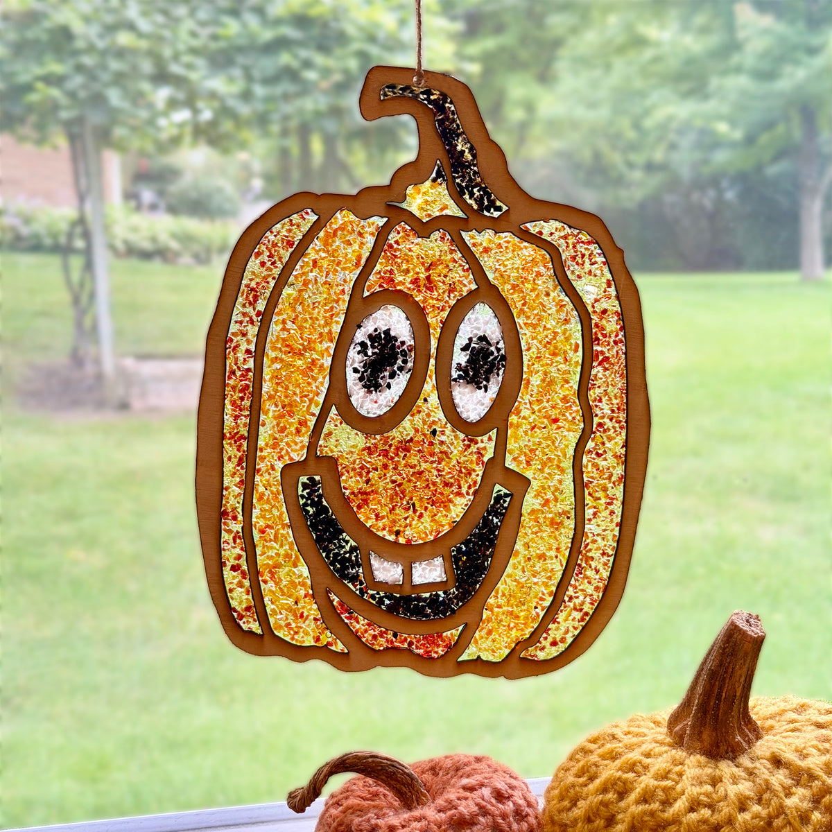 Jack-o'-Lantern Crushed Glass Suncatcher Kit